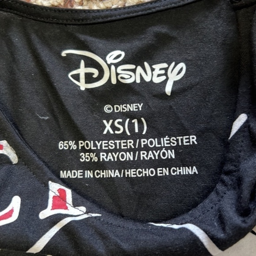 Disney - Picture 3 of 4